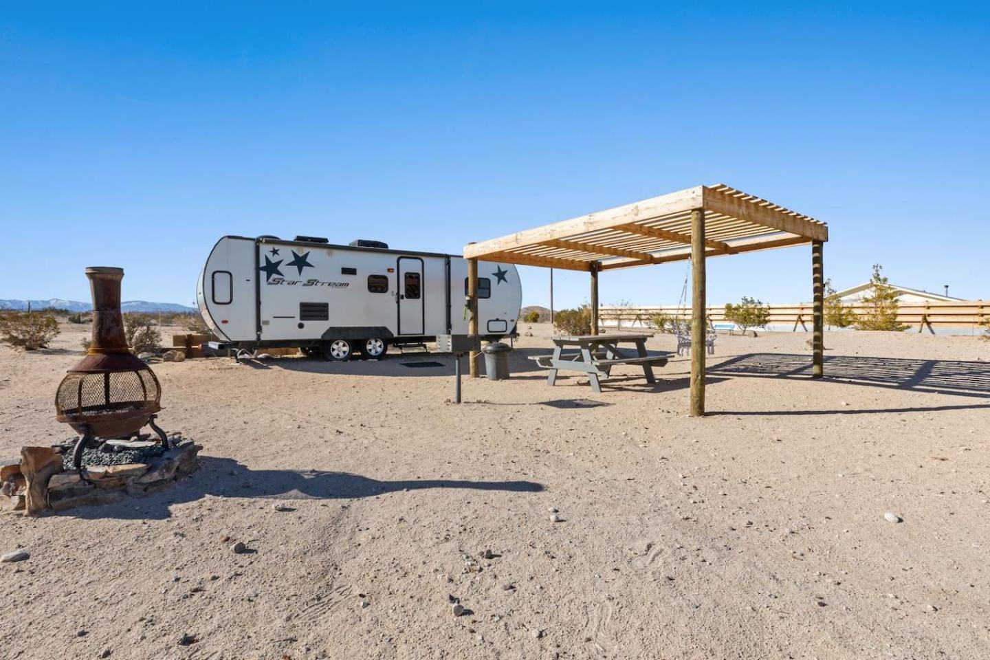 Jt Village Campground - Star Stream Joshua Tree Buitenkant foto